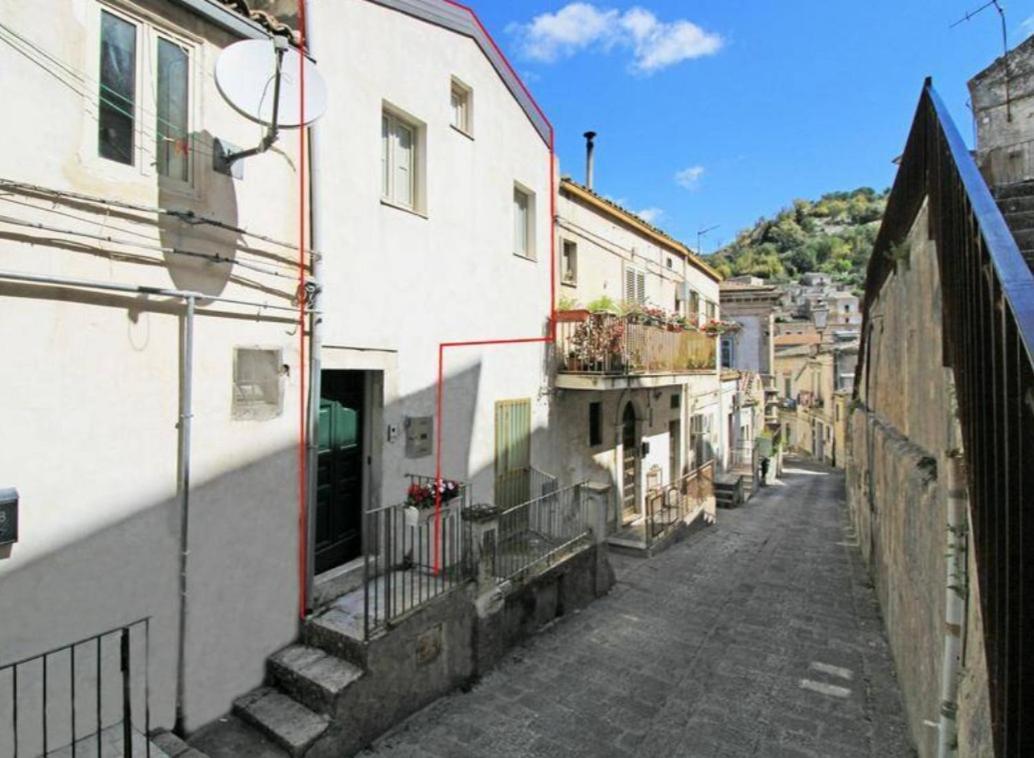 Casa Merce Модика Екстериор снимка